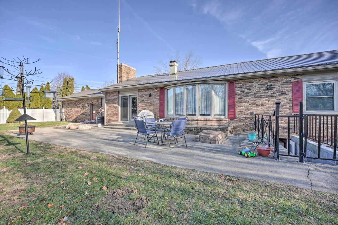 Lovely 3- Bedroom Apartment With Street Parking. Goshen Exterior foto